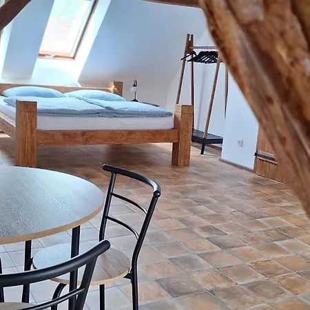 Apartment Ve Starem Pivovaru Malesov